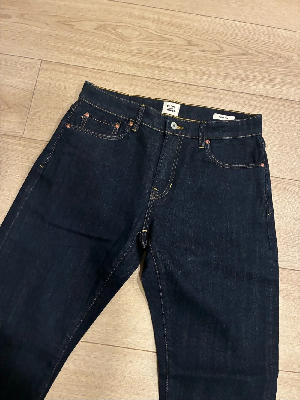 NEW Flint & Tinder Men’s Dark Wash Selvedge Slim Fit Jean Size 31x30